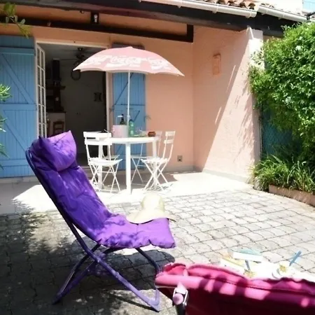 Villa House Pastelles Farigoule 1 *